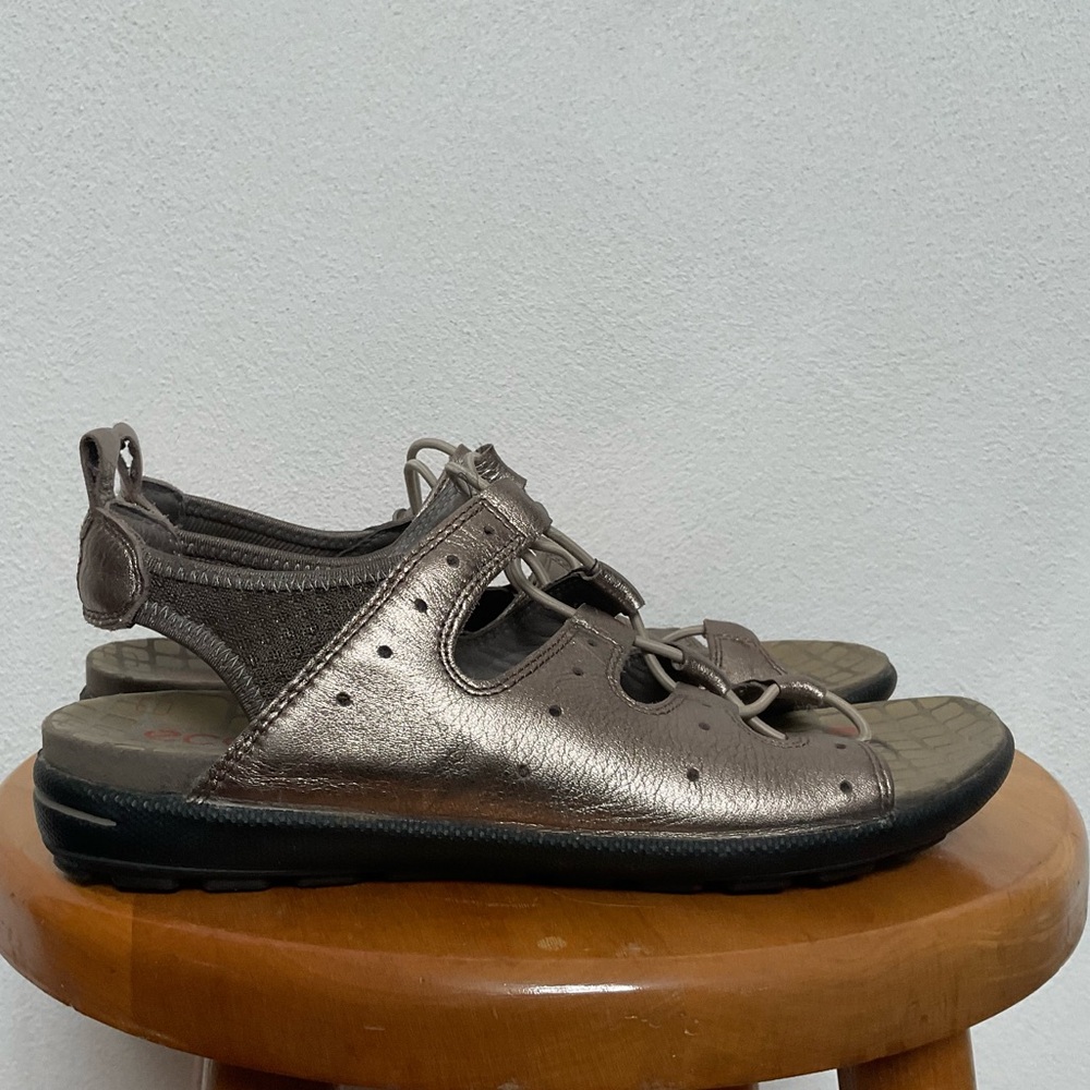 Ecco Jab Toggle Metallic Gold Open Toe Sandals Size 38 Boho Comfort Adjustable